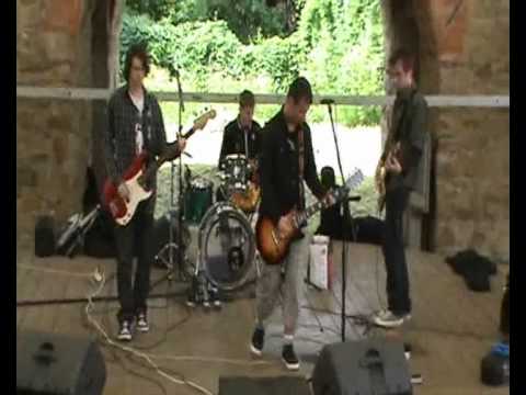 Crazy cousins-Cija to zahradka