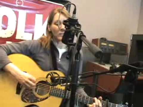 Diana Jones - Pretty Girl - FolkAlley.com