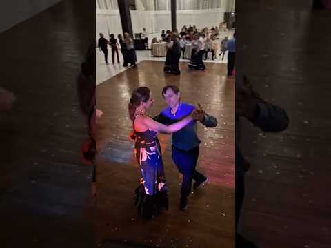 no casamento de Nilton e Terezinha Radaeli Dois Vizinhos Paraná.Brasil #shotrs #baile#dancarinos