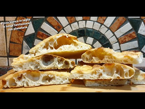 PIZZA BIANCA ROMANA IN TEGLIA con planetaira a lunga lievitazione.
