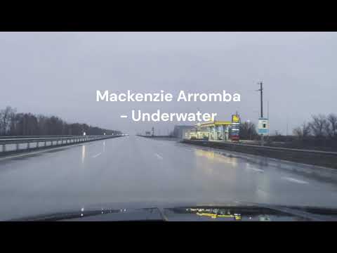 Mackenzie Arromba - Underwater