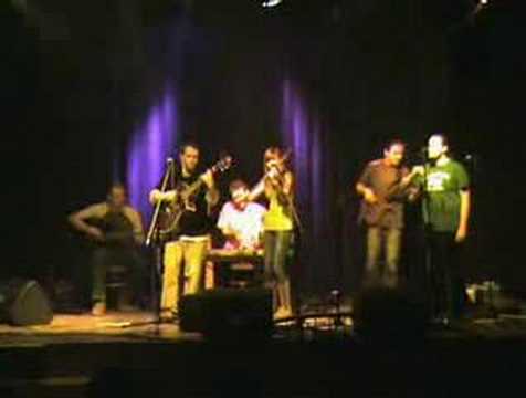 Banshee Celtic Band - Step it out Mary LIVE
