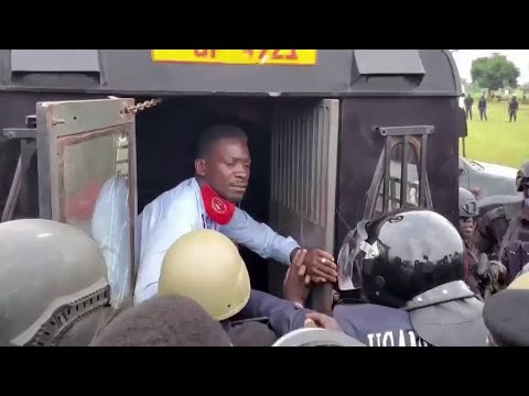 烏干達流行歌星-政治家波比-懷特被捕 (Ugandan popstar-politician Bobi Wine arrested)