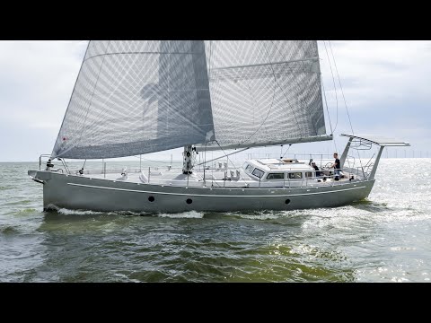 Sailing ‘Tethys’,  Tom Waes’ 53ft Bestevaer in action