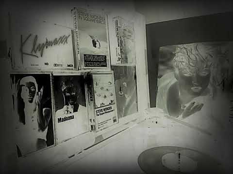 Madonna borderline 45 rpm. Check description box for info