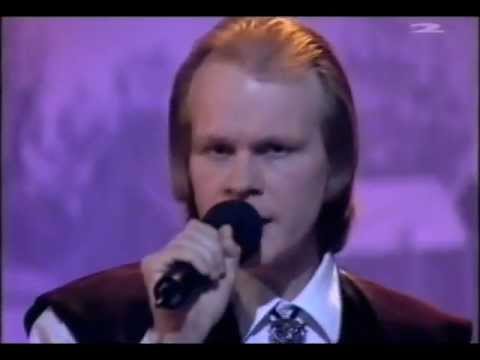 Agents & Marko Haavisto - Nuori rakkaus (Live)