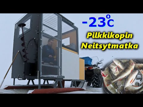 Pilkkikoppi ensikertaa jäällä, ja ahventa nousee | Ice fishing hut