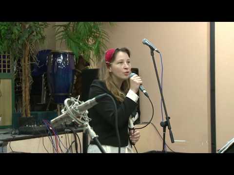 Daniela Haidaciuc "Te văd cum plângi"