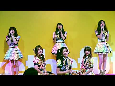180121 FANCAM BNK48 - Introduction+TALK+365 วันกับเครื่องบินกระดาษ @ EmQuartier (Shell Event)