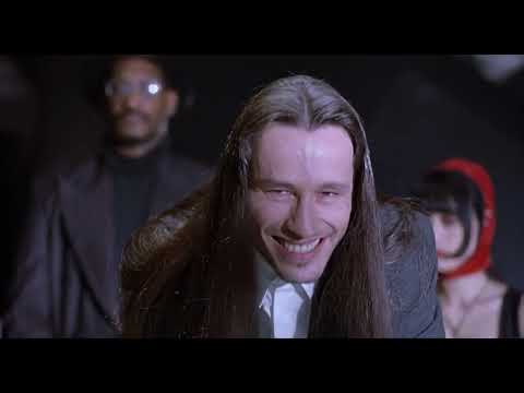 Il Corvo - The Crow. Riunione nel covo di Top Dollar. La più spettacolare scena d'azione del film