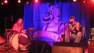 Seasick Steve - Hobo Low (with drums!)