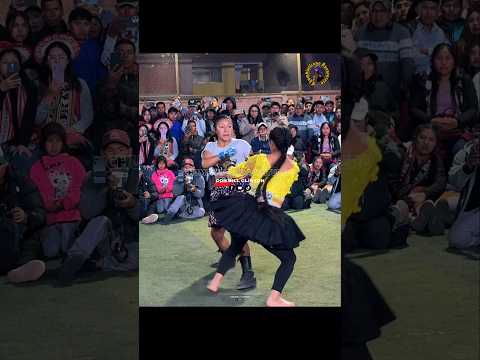 ZURDITHA ALFÉREZ 🇵🇪 vs 🇧🇴 MARY CALANI por poco termina en un N0CAUT #takanakuy #chumbivilcas #mma