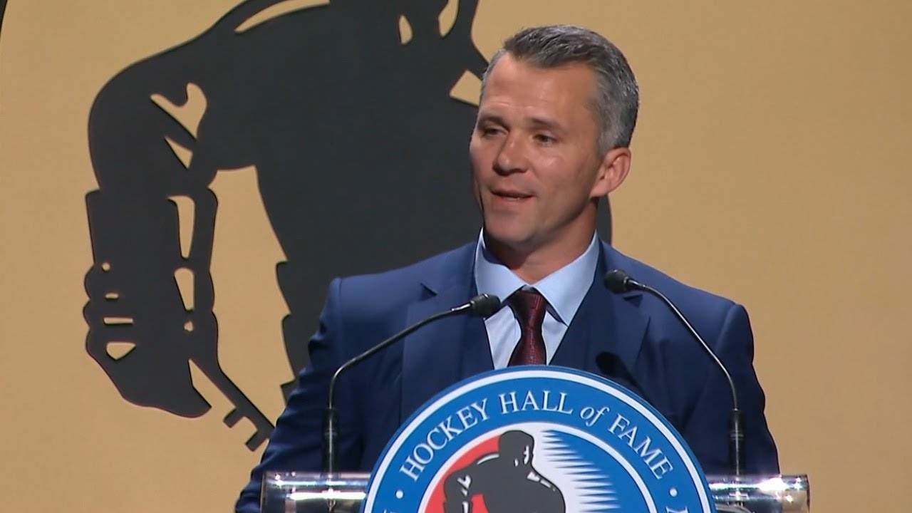 Martin St. Louis tears up at Hall of Fame induction