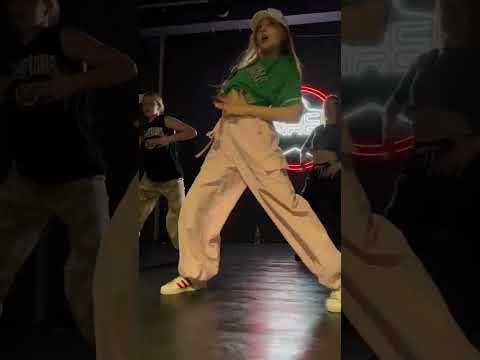 Dressing up in class with Alina Shiryaeva by GIRLY HIP-HOP 😎❤️‍🔥🔥