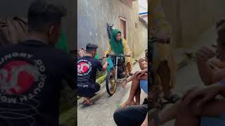 Download lagu MAMA LELA DAN TIM mp3 Download lagu MAMA LELA DAN TIM mp3