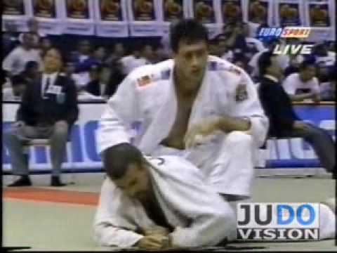 JUDO 1995 World Championships: Stephane Traineau (FRA) - Dmitri Solovyev (UZB)
