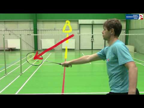 Krátká obrana po čáře bekhendem - technika úderu
