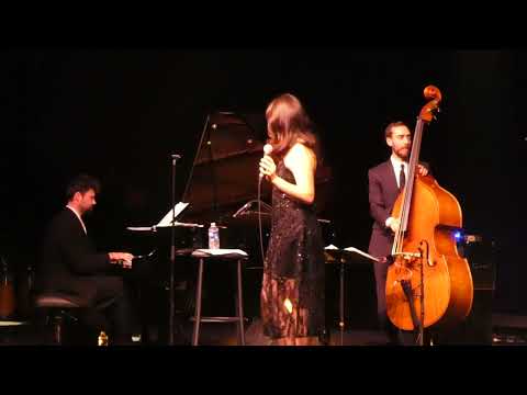 Stella Cole "Say it" Paris 2025