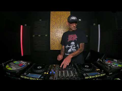 Luciano Lamanna - Dj set Hard Techno - 338 - Riöt.scampia