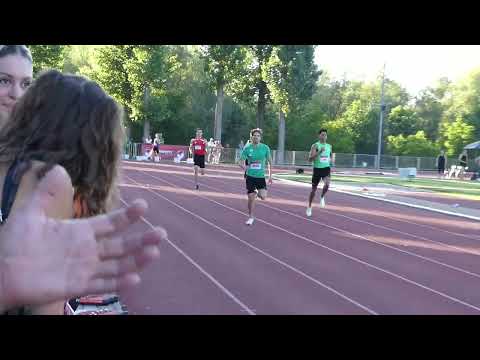 Molnár Attila 400 m-es futása a célegyenesben