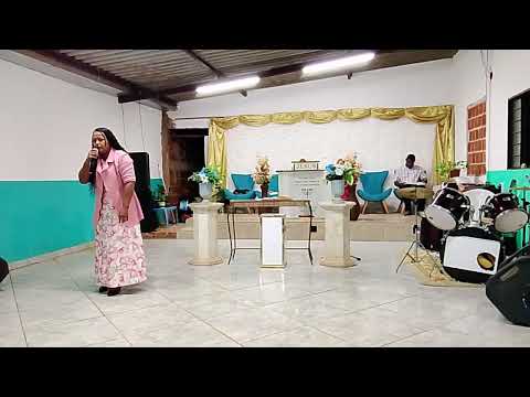 MISSIONÁRIA VERONILDE SAUDANDO NA TENDA DA REVELAÇÃO EM ÁGUAS LINDAS GOIÁS 