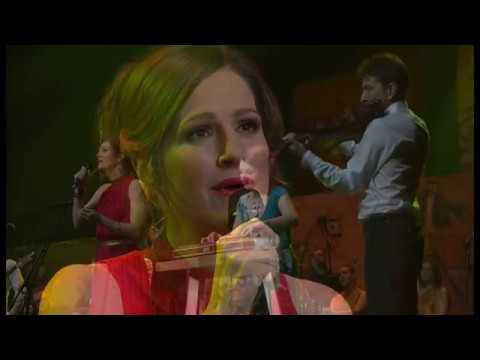 Manca Izmajlova - Roža na vrtu zelenem cvete (ljudska)