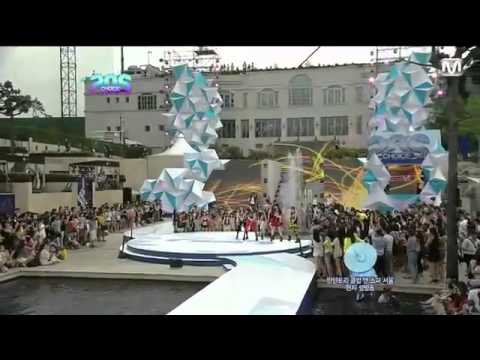 Electrick sock F(x) 2012 Mnet 20's Choice.FLV