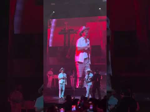 Bobby Pulido nos sorprende en el concierto de Caloncho 😍