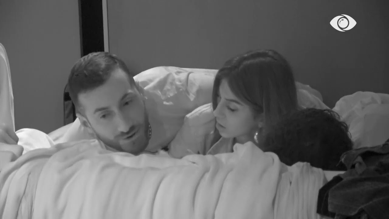 “Nëse Jozi del…”/ Loredana sqaron pëlqimin, banori e puth në faqe: Kur filloj diçka, jam besnike