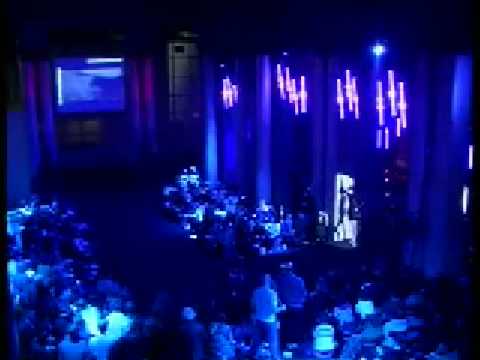 desfile de roberto diz. Nuevos creadores 06