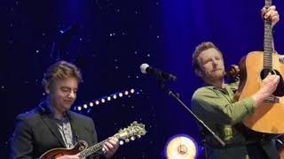 From the Bottle to the Bottle – Dierks Bentley, The Travelin&#39; McCourys