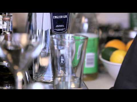 How to make a Gimlet - DrinkSkool Cocktails