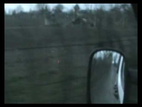 Braconieri care i-si pregatesc setca in gradina la Gura Badilitei langa Pascani 23.04.2010.mp4