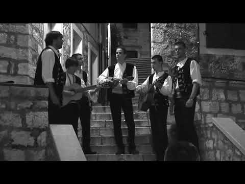 Klapa Adriaticum - KLAPA NA DOBRIĆU (ŠIBENIK 2013.)