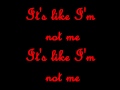Kelly Clarkson - Addicted with lyrics on Screen ...
