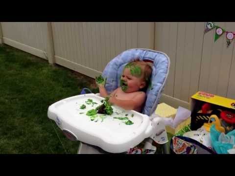 Kole eating birthday cake