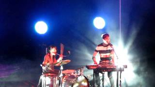 Matt &amp; Kim - Good Ol&#39; Fashion Nightmare (Live @ the Fox Theatre in Oakland)