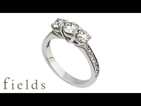 18ct White Gold 3 Stone Engagement Ring