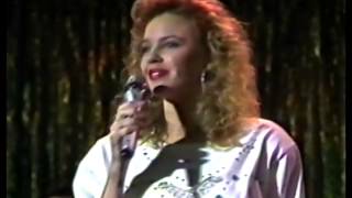 Kylie Minogue - Blame It On The Boogie [Mike Walsh Show 1987]