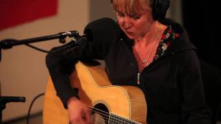 Kristin Hersh - reading from "Rat Girl" and performing "Your Ghost" (Live on KEXP)