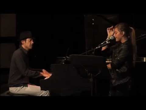 [SUBTITLES en/pt/fr] Caroline Costa - ELLE (cover)  (lyrics, legendado)