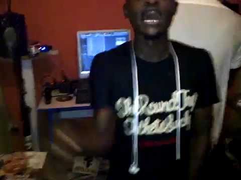 VIRAL video   big Diddo  FREESTYLE  studio rapp