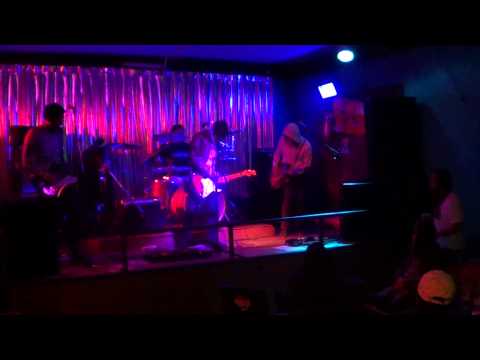 LOS CHILDRENS/ L.G.S. ;Kzi Bar del Barrio Ingles de Coquimbo.