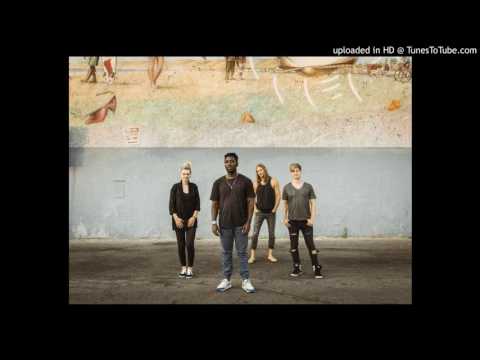 Videoclip de Positive Tension (Blackbox Remix) — Bloc Party