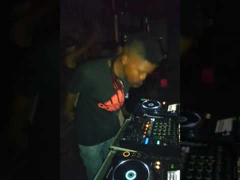 Dj Baks Bakidah Effect Skills On Pioneer Mixer