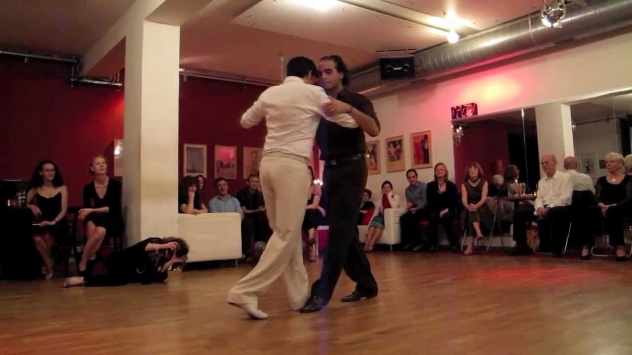 Claudio Cardona y Vito Muñoz - Canaro »La milonga de mis tiempos«