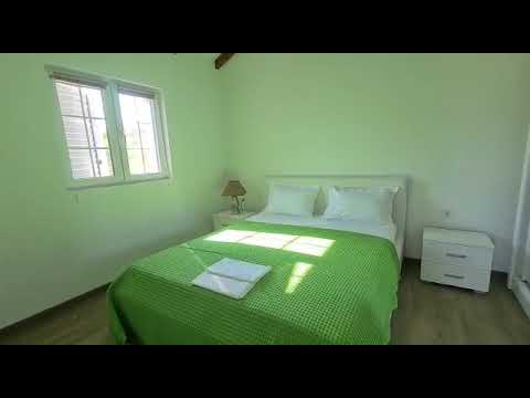 Luks apartmani sa poglednom na more , privatni smeštaj u mestu Herceg Novi, Crna Gora - Video