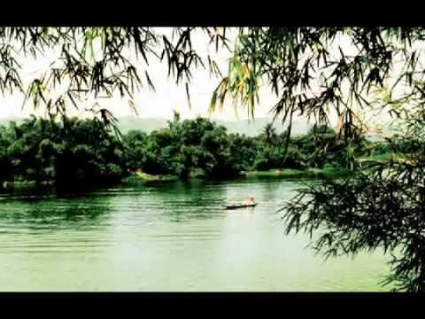 Thể hiện bởi Phương Dung