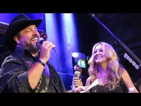 Raul dueting with LeeAnn Womack - Something Stupid