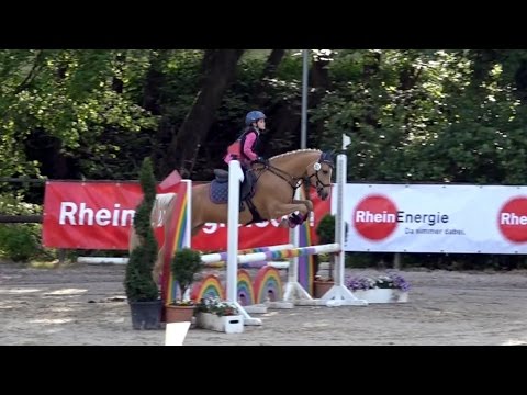 Malu (7) und Duebaree - E-Stil-Springen in Oberbachem am 16.05.2016